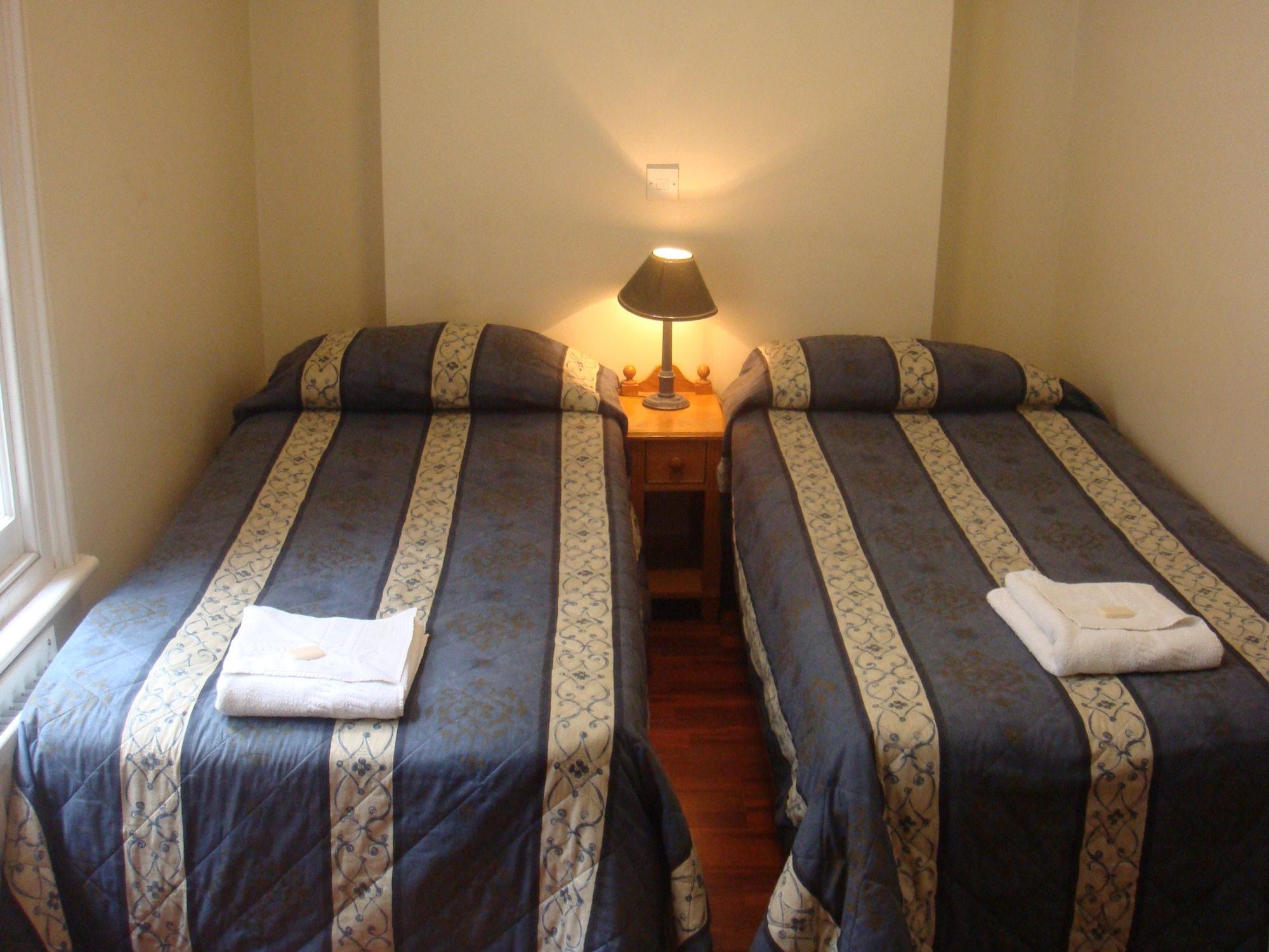 The House On Warwick Hotel London Bagian luar foto