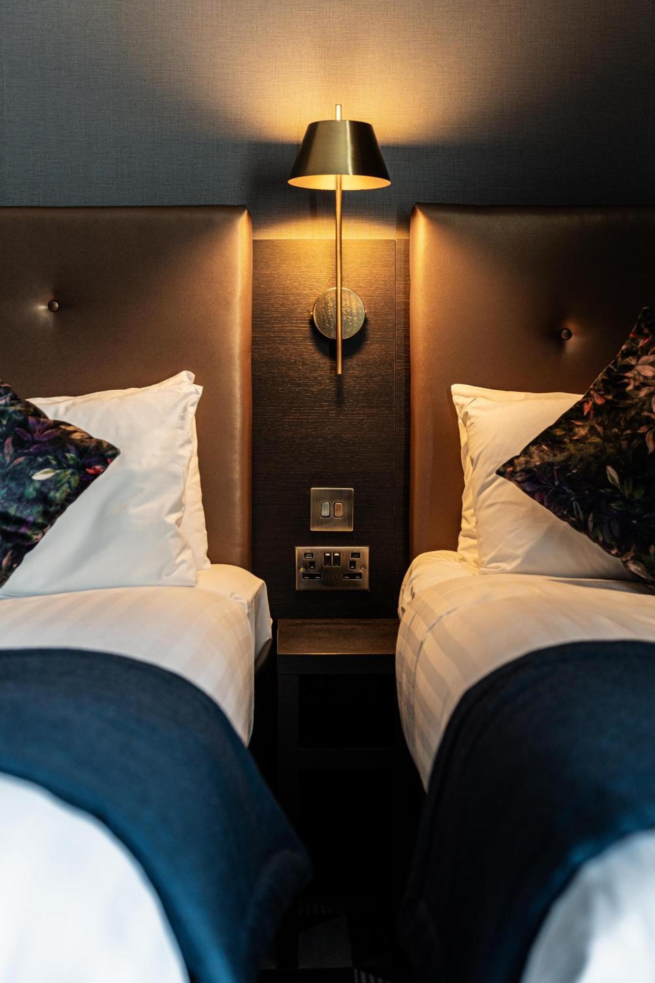 The House On Warwick Hotel London Bagian luar foto