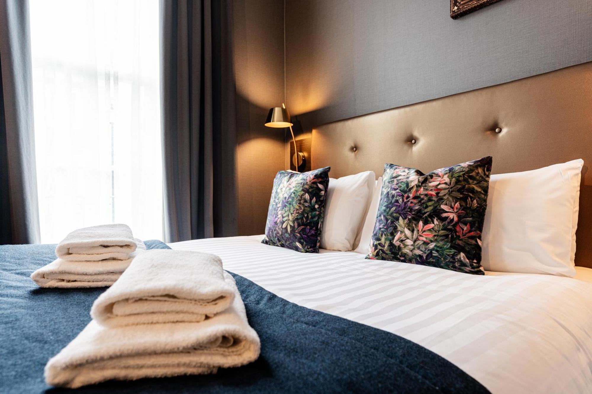 The House On Warwick Hotel London Bagian luar foto